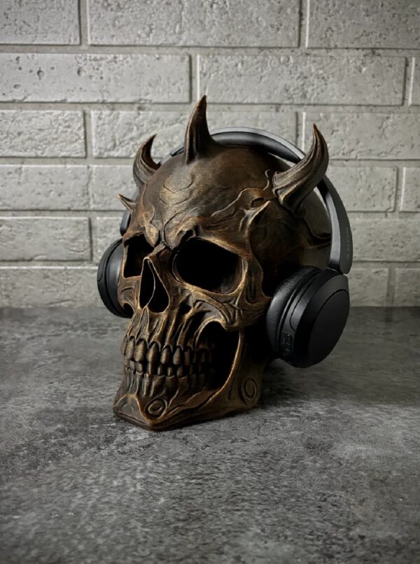 Screenshot_20251212-175108_Bambu Handy~2 The Horned Skull - Headphone Stand