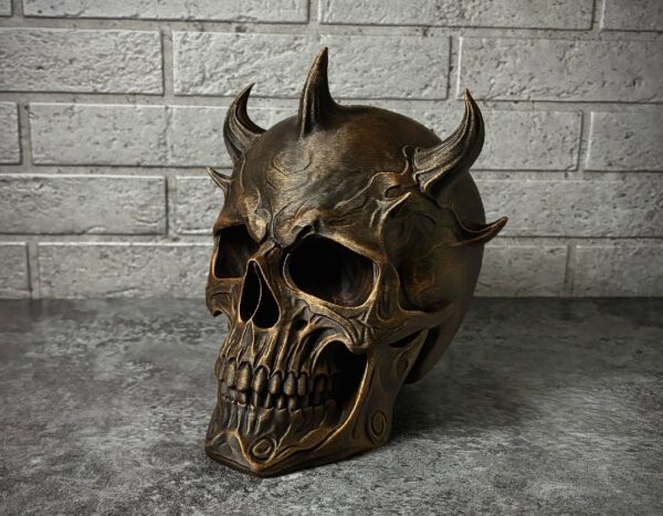 Screenshot_20251212-175121_Bambu Handy~2 The Horned Skull - Headphone Stand