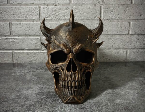 Screenshot_20251212-175126_Bambu Handy~2 The Horned Skull - Headphone Stand